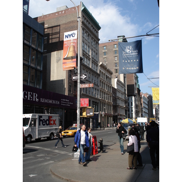 Picture United States New York Soho 2006-03 47 - Journey Soho