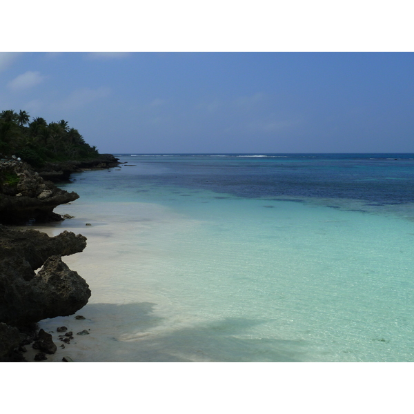 Picture New Caledonia Lifou Luecila 2010-05 15 - Center Luecila