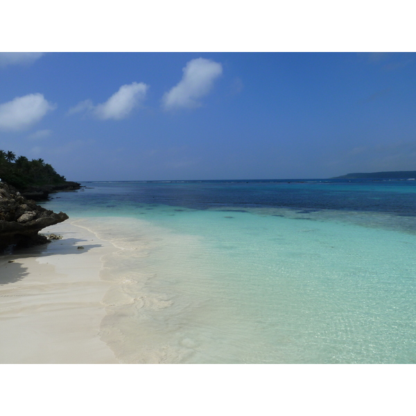 Picture New Caledonia Lifou Luecila 2010-05 10 - Tours Luecila