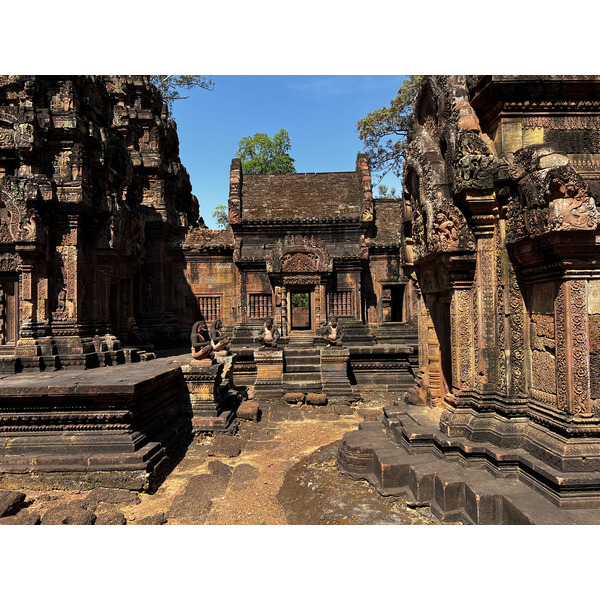 Picture Cambodia Siem Reap ⁨Banteay Srei⁩ 2023-01 11 - Recreation ⁨Banteay Srei⁩