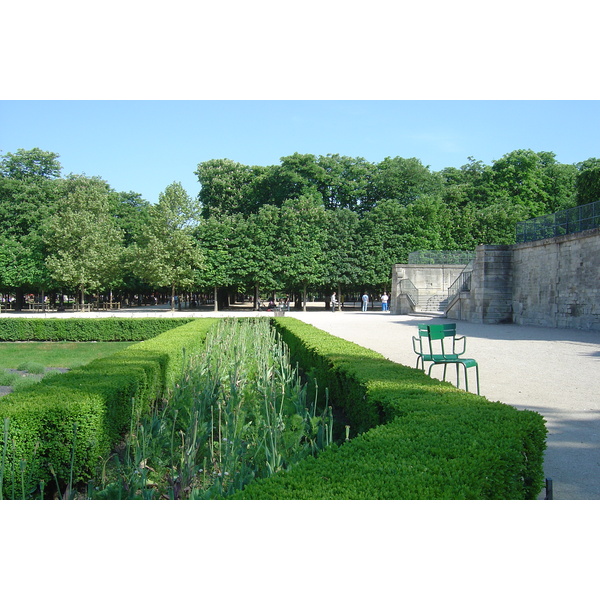 Picture France Paris Garden of Tuileries 2007-05 224 - Journey Garden of Tuileries