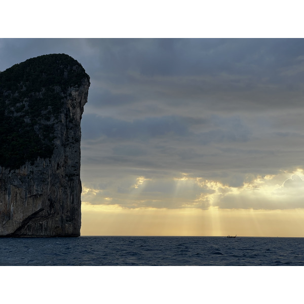 Picture Thailand Ko Phi Phi Ley 2021-12 8 - Journey Ko Phi Phi Ley