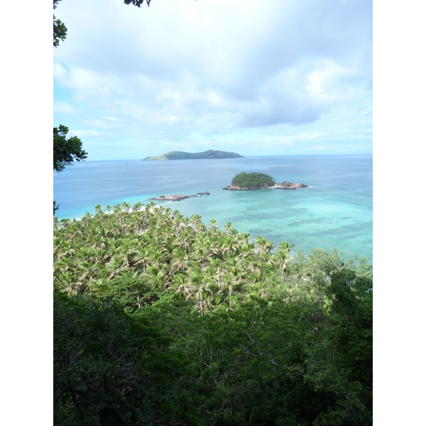 Picture Fiji Castaway Island 2010-05 7 - Center Castaway Island