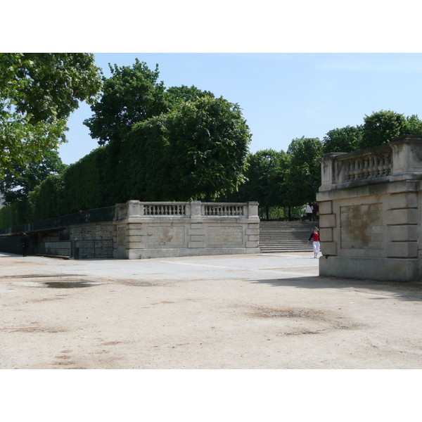 Picture France Paris Garden of Tuileries 2007-05 61 - Center Garden of Tuileries