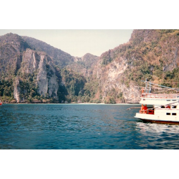 Picture Thailand Ko Phi Phi 1989-02 0 - Around Ko Phi Phi