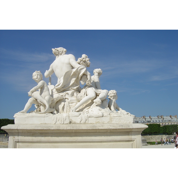 Picture France Paris Garden of Tuileries 2007-05 306 - Around Garden of Tuileries