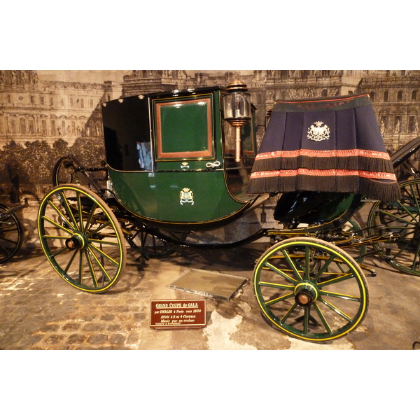 Picture France Vaux Le Vicomte Castle Horse driven carriages museum 2010-09 20 - Tour Horse driven carriages museum