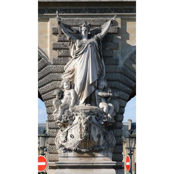 Picture France Paris Louvre Riverside facade of Louvre 2007-07 16 - Discovery Riverside facade of Louvre