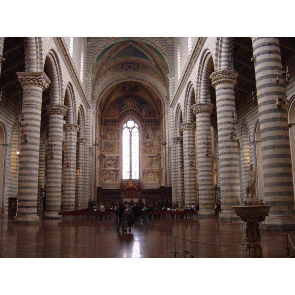 Picture Italy Orvieto 2004-03 29 - Journey Orvieto