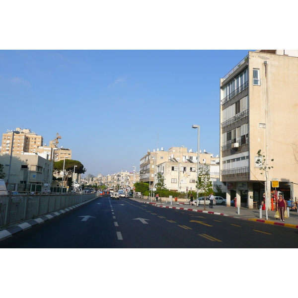 Picture Israel Bat Yam 2007-06 44 - Tour Bat Yam