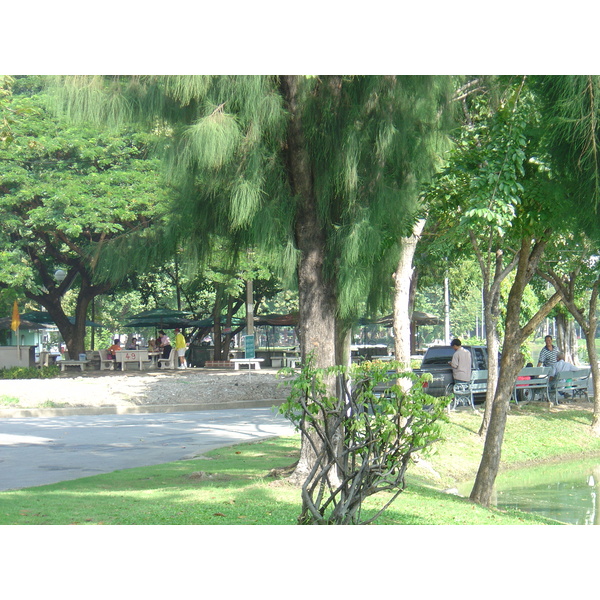 Picture Thailand Bangkok Lumpini Park 2005-12 24 - Discovery Lumpini Park