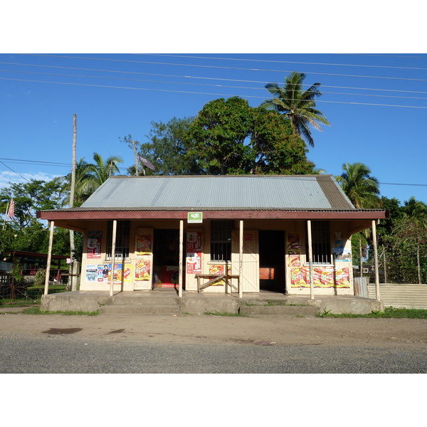 Picture Fiji Nadi to Sigatoka road 2010-05 13 - Recreation Nadi to Sigatoka road