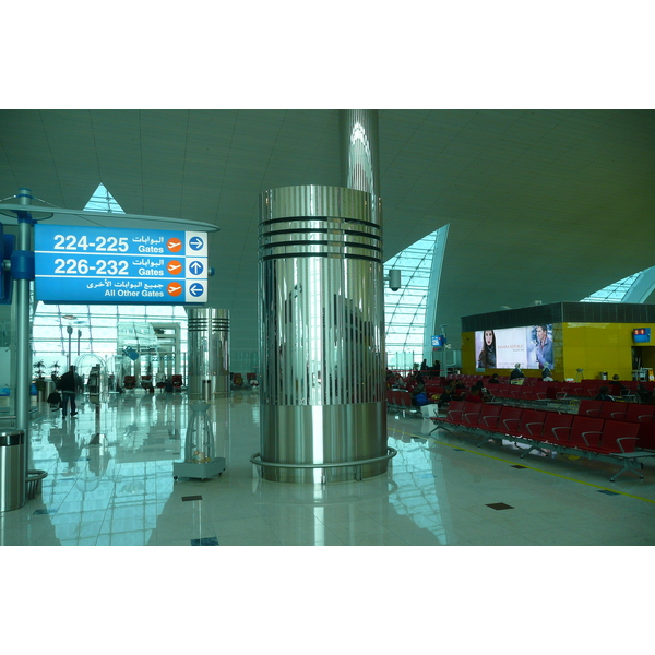 Picture United Arab Emirates Dubai Airport 2009-01 5 - Journey Airport