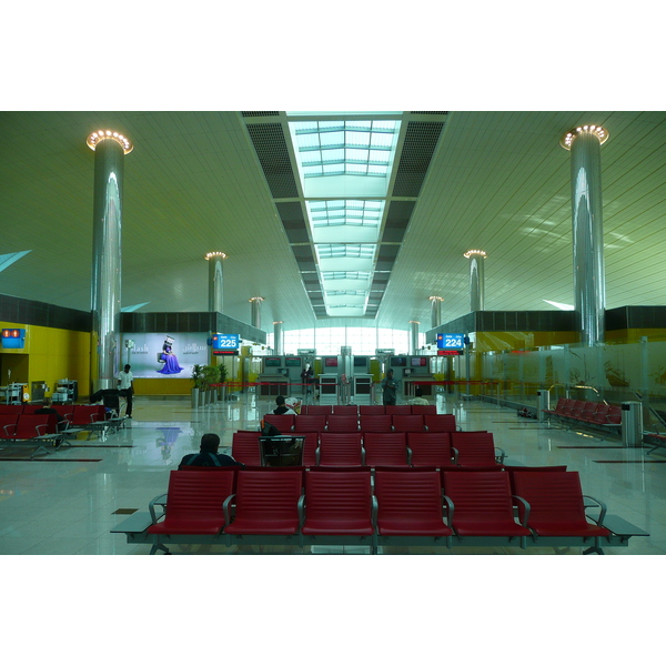 Picture United Arab Emirates Dubai Airport 2009-01 8 - Tours Airport