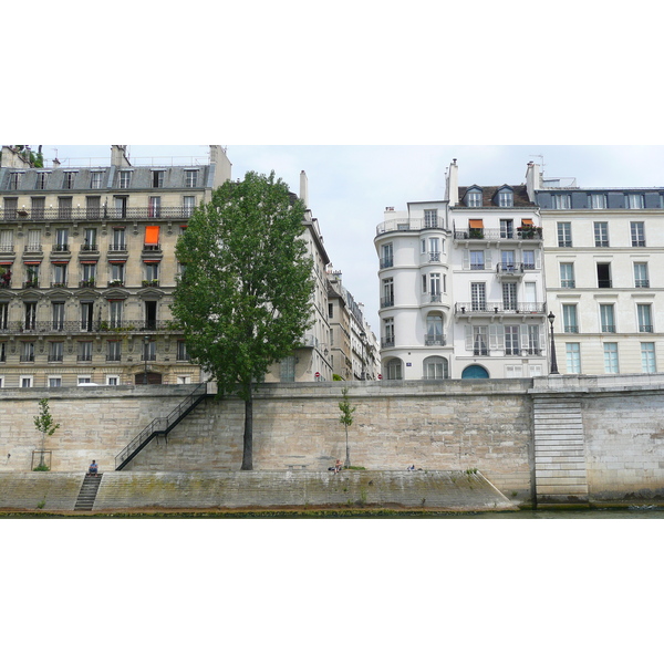 Picture France Paris Seine river 2007-06 15 - History Seine river