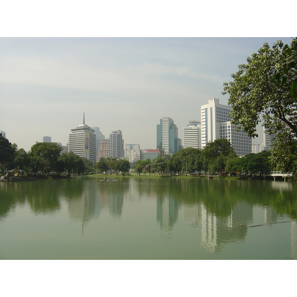 Picture Thailand Bangkok Lumpini Park 2005-12 15 - Tour Lumpini Park