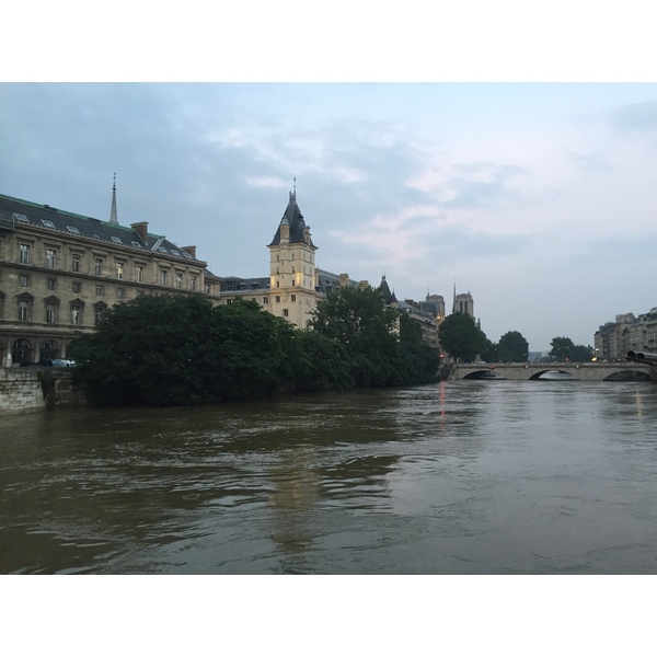 Picture France Paris Seine river 2016-06 47 - History Seine river