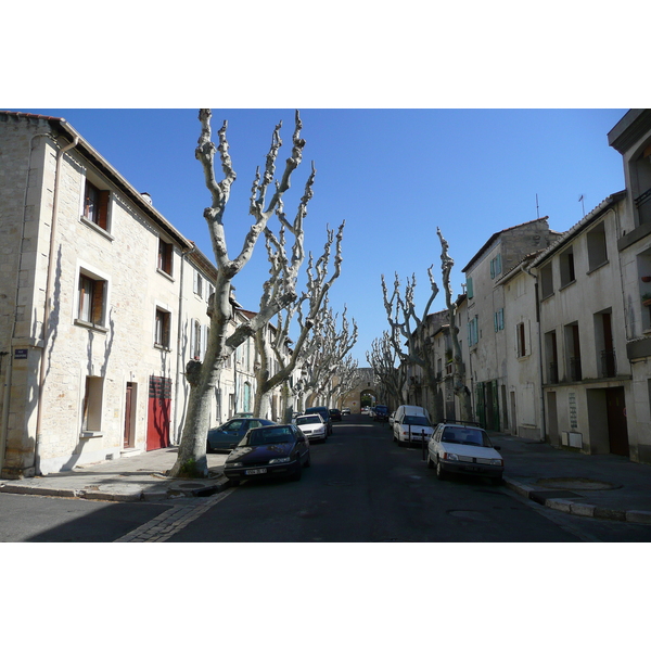 Picture France Tarascon 2008-04 27 - Tour Tarascon