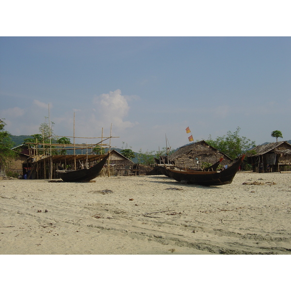 Picture Myanmar Maungmagan beach 2005-01 9 - Discovery Maungmagan beach