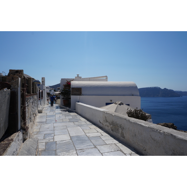 Picture Greece Santorini Oia 2016-07 54 - Center Oia