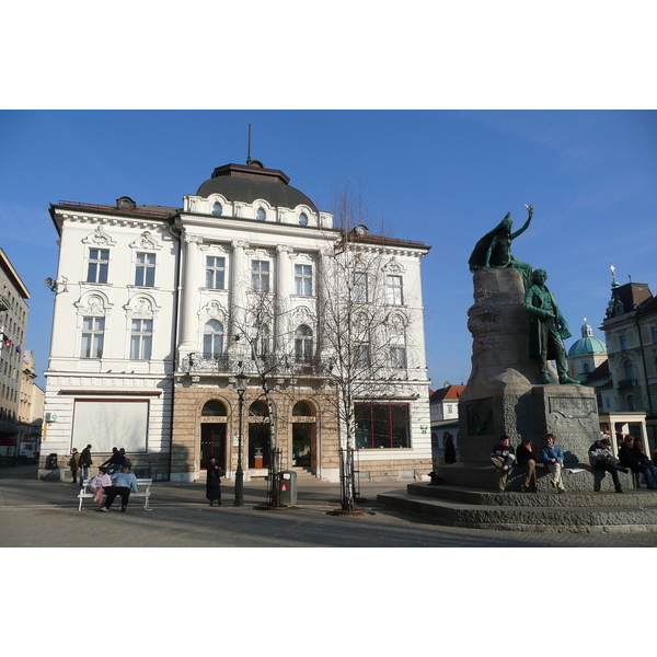 Picture Slovenia Ljubljana Historic Centre 2008-01 86 - Tour Historic Centre