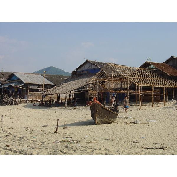 Picture Myanmar Maungmagan beach 2005-01 20 - Discovery Maungmagan beach