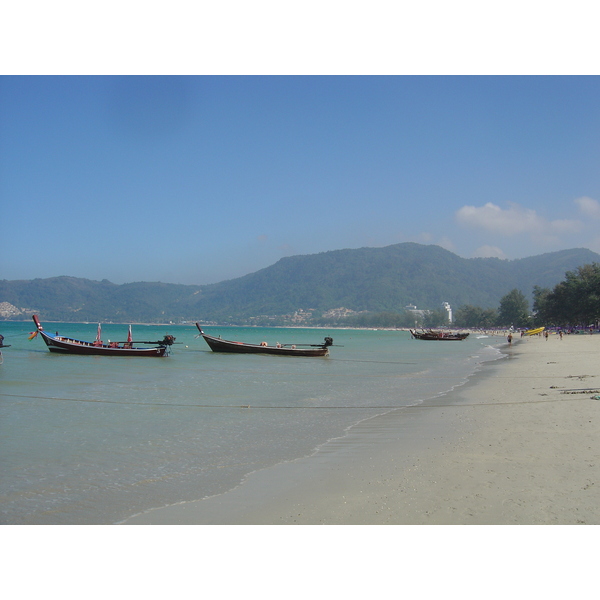 Picture Thailand Phuket Patong Beach 2005-12 27 - Center Beach