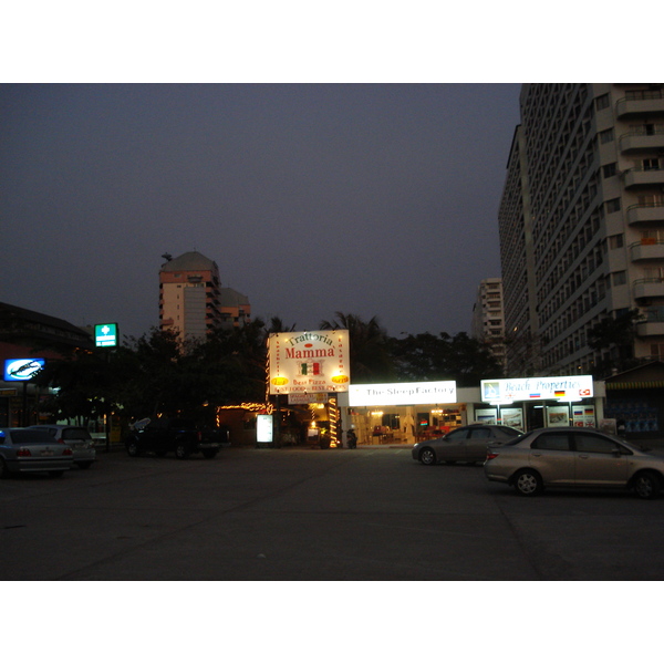 Picture Thailand Jomtien Thappraya 2008-01 33 - Tour Thappraya