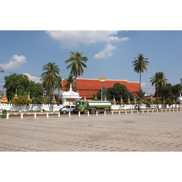 Picture Laos Vientiane 2012-12 153 - Center Vientiane