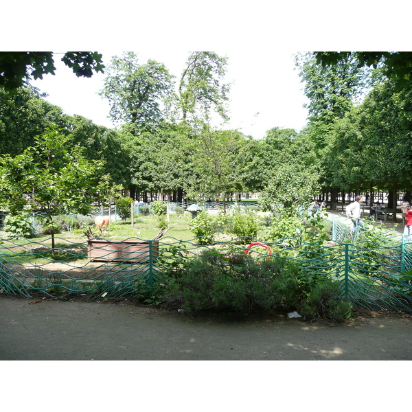 Picture France Paris Garden of Tuileries 2007-05 322 - Around Garden of Tuileries