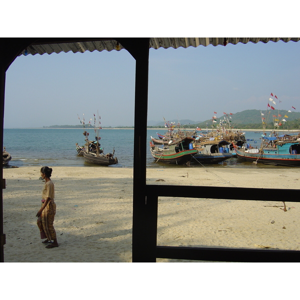 Picture Myanmar Maungmagan beach 2005-01 55 - Tours Maungmagan beach