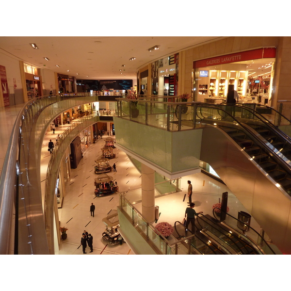 Picture United Arab Emirates Dubai The Dubai Mall 2009-12 0 - Center The Dubai Mall