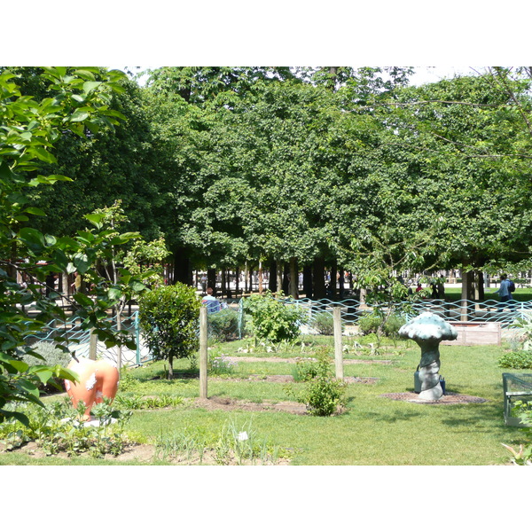 Picture France Paris Garden of Tuileries 2007-05 337 - Recreation Garden of Tuileries