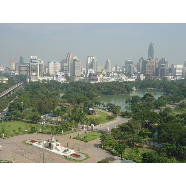 Picture Thailand Bangkok Dusit Tani Hotel 2005-12 33 - Around Dusit Tani Hotel