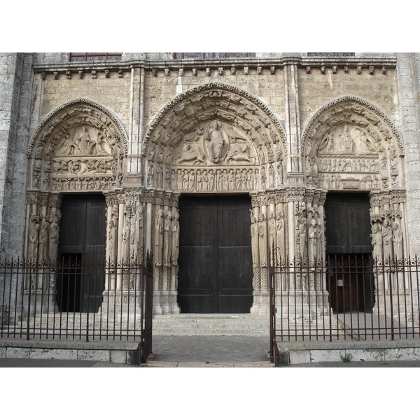 Picture France Chartres 2006-08 28 - Around Chartres