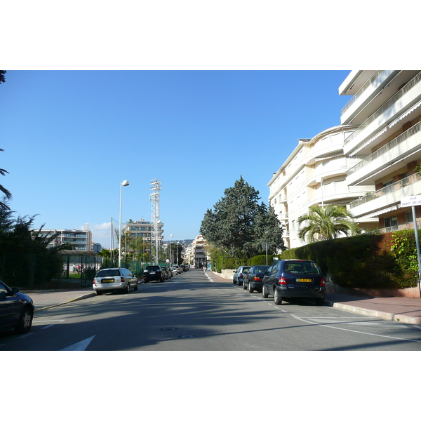 Picture France Cannes Avenue de Lerins 2008-03 15 - Tour Avenue de Lerins