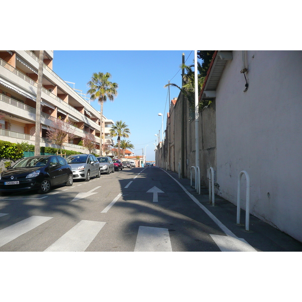 Picture France Cannes Avenue de Lerins 2008-03 21 - Tours Avenue de Lerins