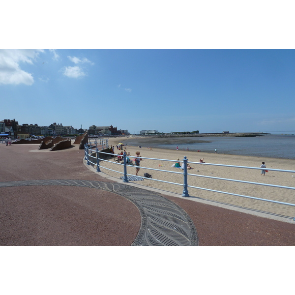 Picture United Kingdom Morecambe 2011-07 15 - Center Morecambe