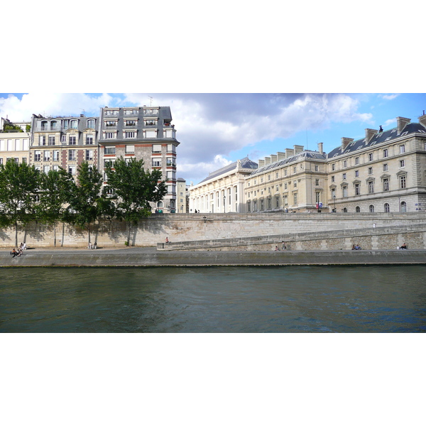 Picture France Paris La seine banks 2007-07 19 - Around La seine banks