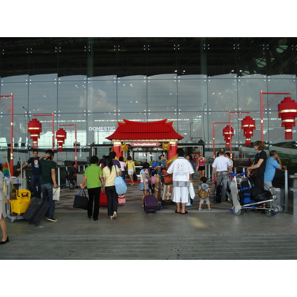 Picture Thailand Bangkok Suvarnabhumi Airport 2007-02 80 - Recreation Suvarnabhumi Airport