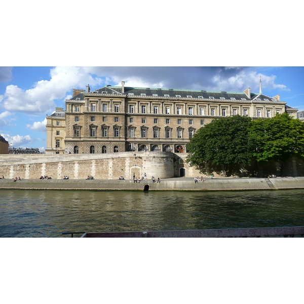 Picture France Paris La seine banks 2007-07 9 - Discovery La seine banks