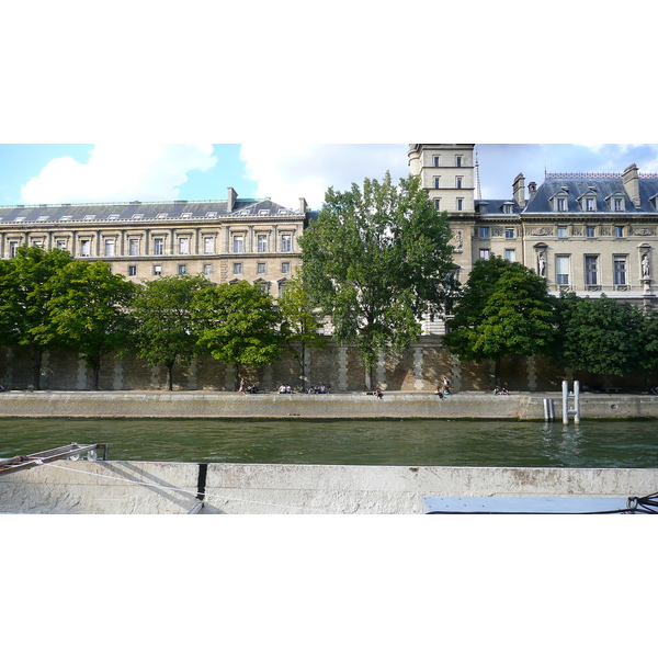 Picture France Paris La seine banks 2007-07 3 - History La seine banks