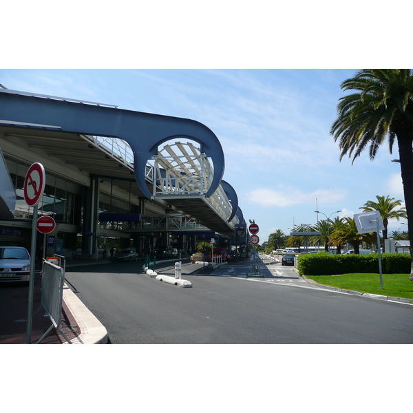 Picture France Nice Airport 2008-04 2 - Discovery Nice Airport