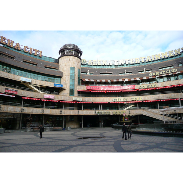 Picture Ukraine Kiev Arena city 2007-11 28 - History Arena city