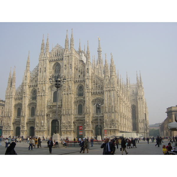 Picture Italy Milan Duomo 2001-10 42 - Around Duomo