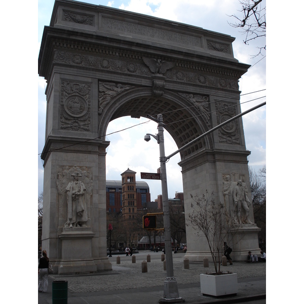 Picture United States New York Washington Square 2006-03 2 - Tour Washington Square