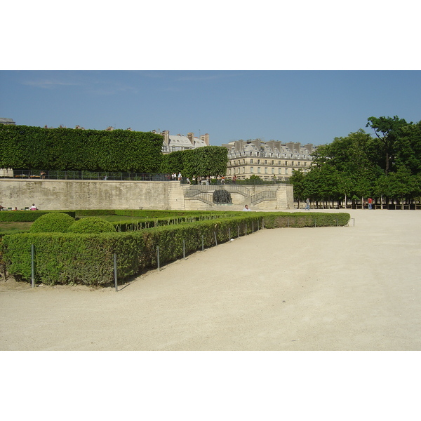 Picture France Paris Garden of Tuileries 2007-05 82 - Around Garden of Tuileries