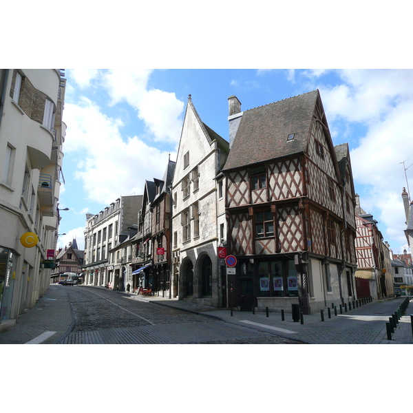 Picture France Bourges 2008-04 98 - Tour Bourges