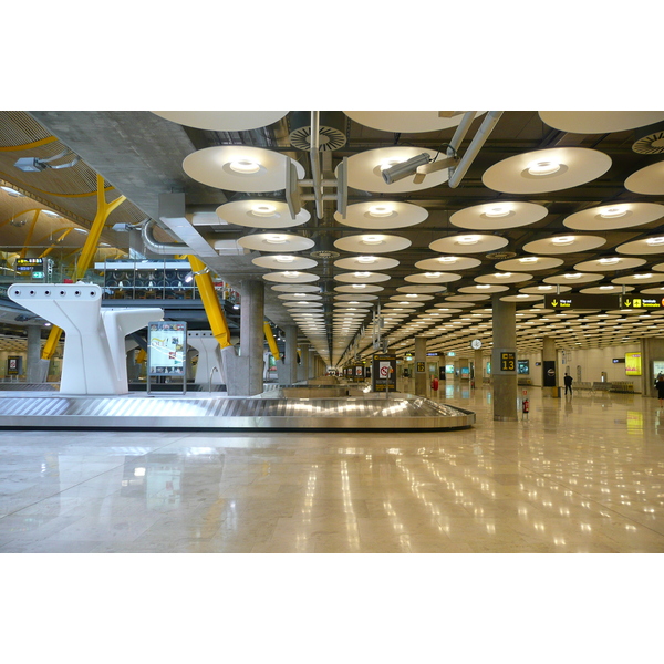 Picture Spain Madrid Barajas Airport 2007-09 88 - Center Barajas Airport