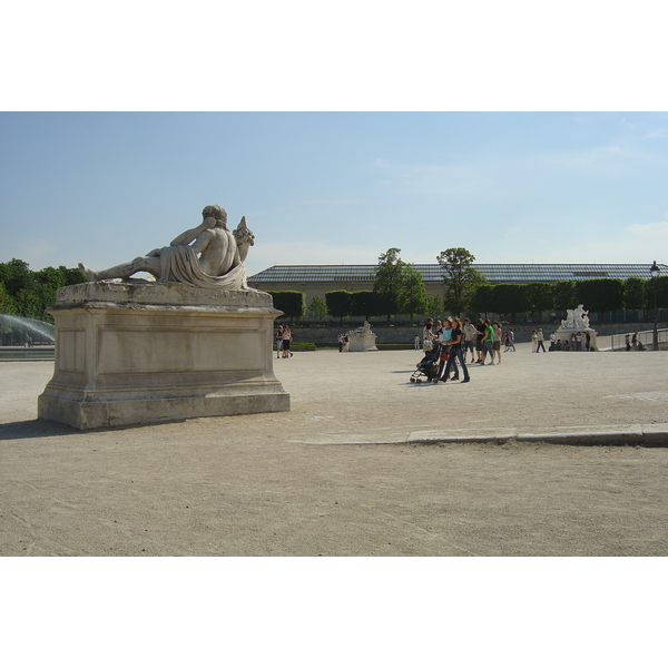 Picture France Paris Garden of Tuileries 2007-05 153 - Discovery Garden of Tuileries